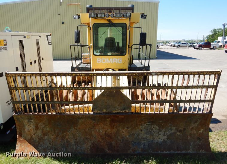 image for item HV9176 2001 Bomag BC771RB  landfill compactor
