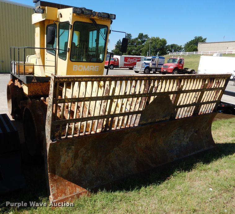 image for item HV9176 2001 Bomag BC771RB  landfill compactor