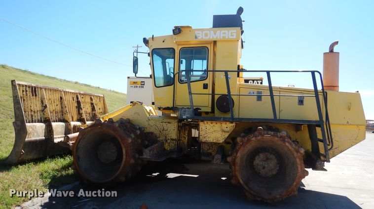 image for item HV9176 2001 Bomag BC771RB  landfill compactor