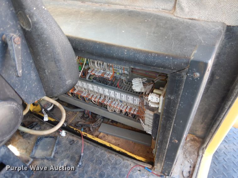 image for item HV9176 2001 Bomag BC771RB  landfill compactor