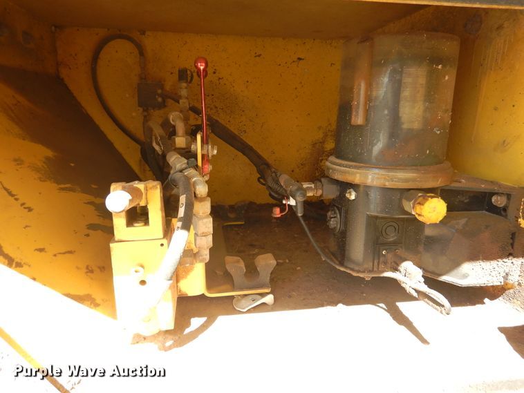 image for item HV9176 2001 Bomag BC771RB  landfill compactor