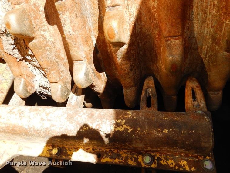 image for item HV9176 2001 Bomag BC771RB  landfill compactor