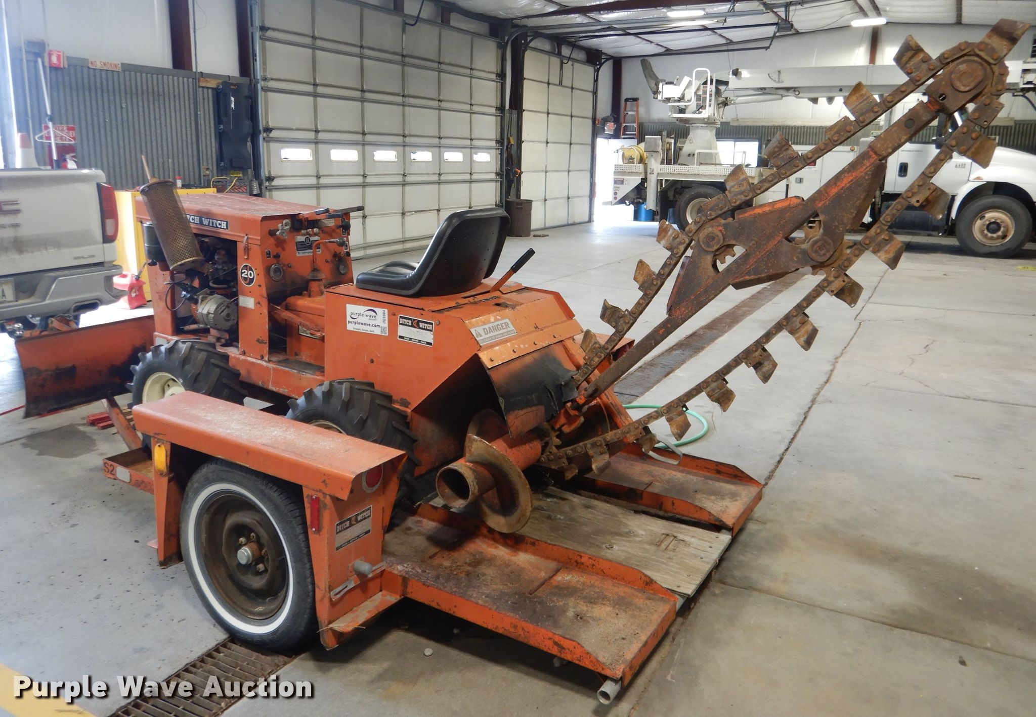 1970 Ditch Witch J20 trencher in Bayard, NE Item DG5984 sold Purple