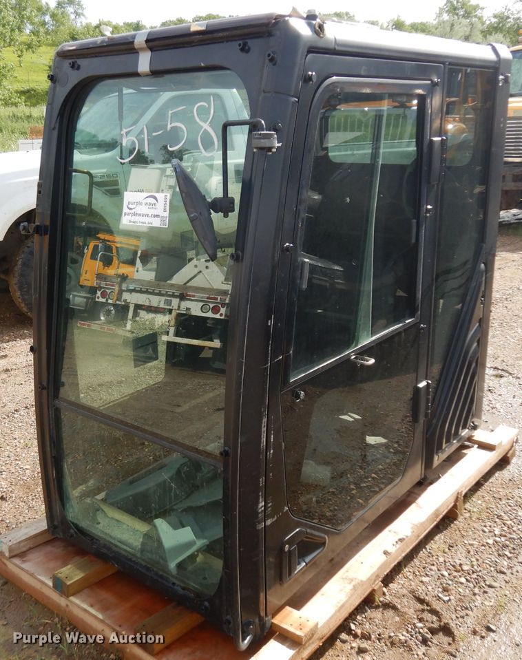 image for item DH5499 Caterpillar 300 excavator cab