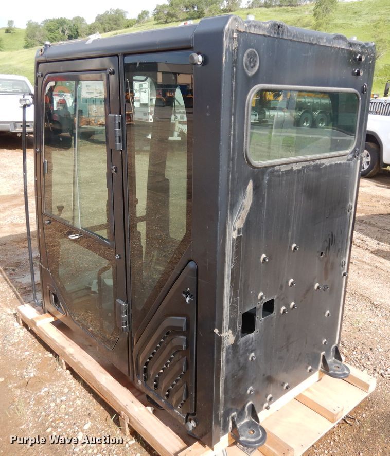 image for item DH5499 Caterpillar 300 excavator cab