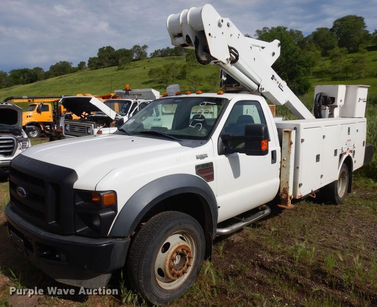 image for item DH5501 2008 Ford F550 Super Duty  bucket truck