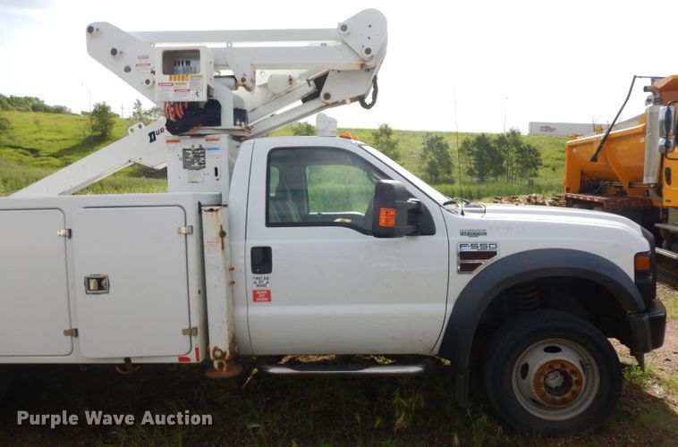 image for item DH5501 2008 Ford F550 Super Duty  bucket truck