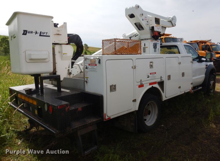 image for item DH5501 2008 Ford F550 Super Duty  bucket truck