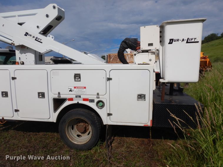 image for item DH5501 2008 Ford F550 Super Duty  bucket truck
