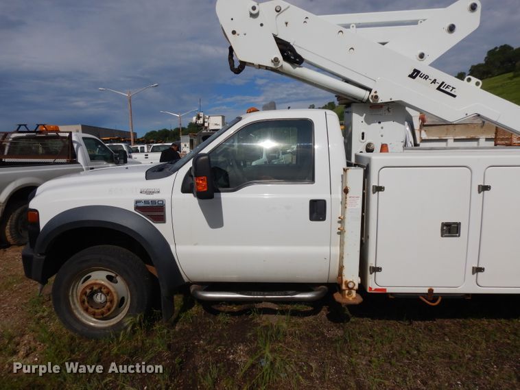 image for item DH5501 2008 Ford F550 Super Duty  bucket truck