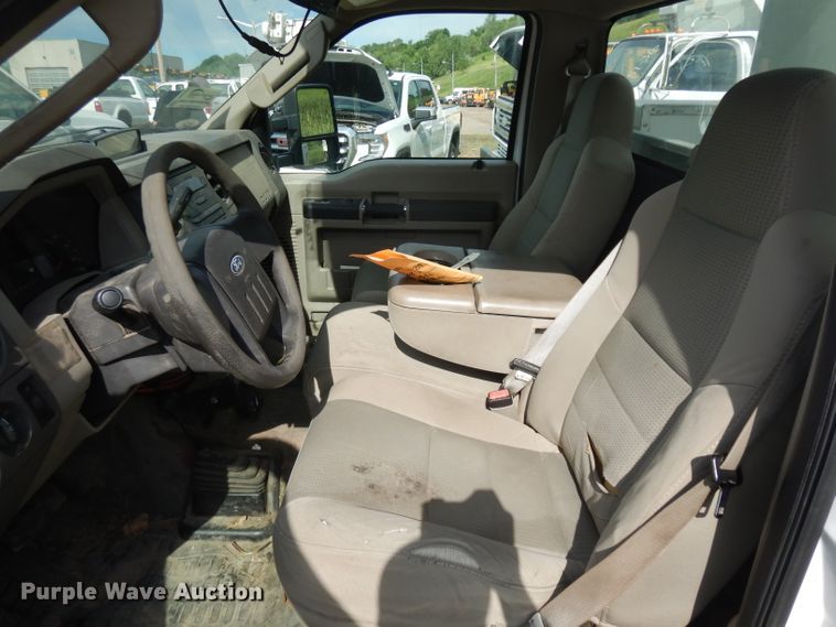 image for item DH5501 2008 Ford F550 Super Duty  bucket truck