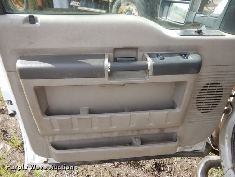 image for item DH5501 2008 Ford F550 Super Duty  bucket truck