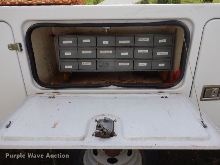 image for item DH5501 2008 Ford F550 Super Duty  bucket truck