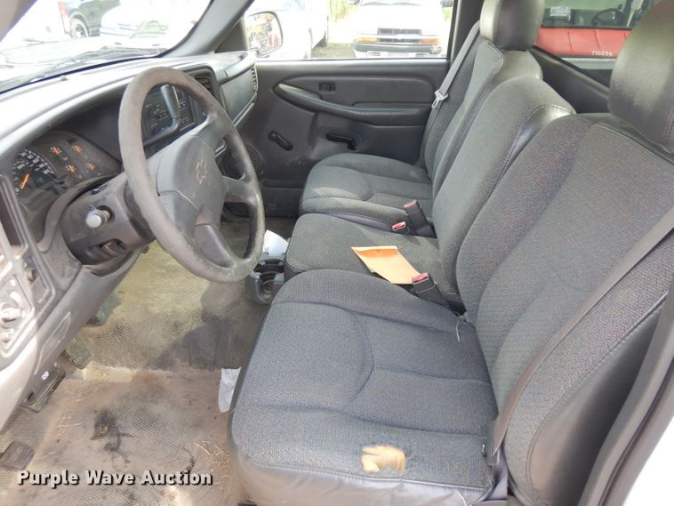 image for item DH5503 2003 Chevrolet Silverado 1500  pickup truck