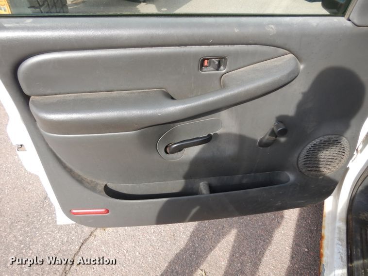 image for item DH5503 2003 Chevrolet Silverado 1500  pickup truck