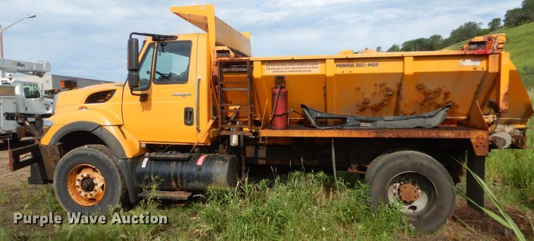 image for item DH5504 2008 International WorkStar 7400  dump truck