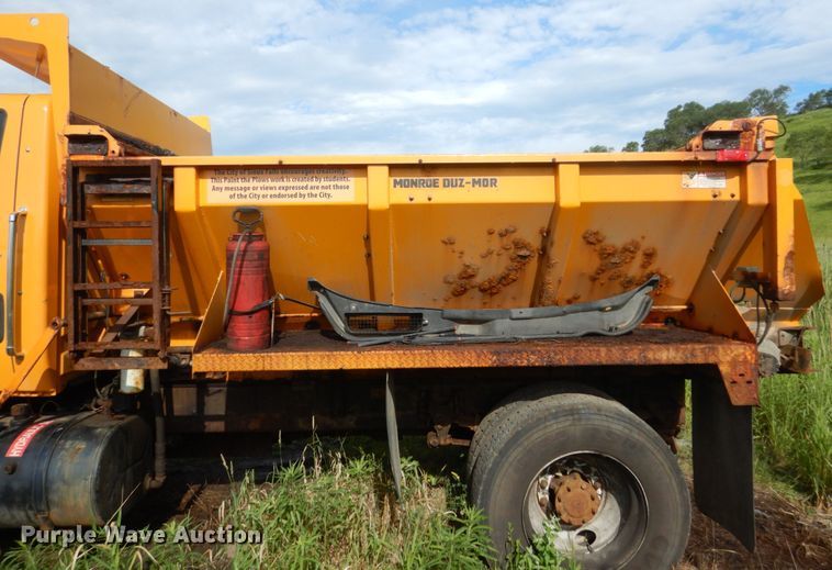 image for item DH5504 2008 International WorkStar 7400  dump truck