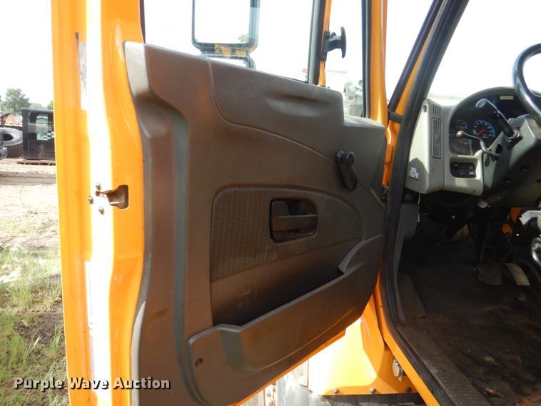 image for item DH5504 2008 International WorkStar 7400  dump truck