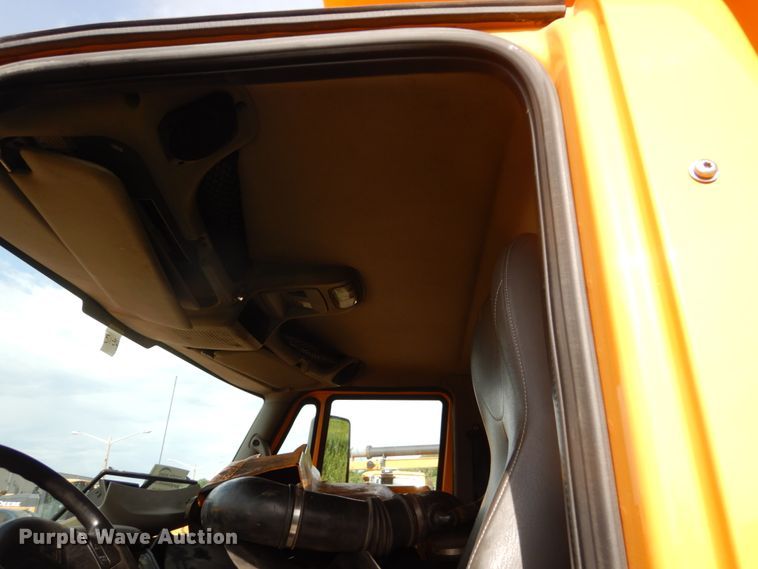 image for item DH5504 2008 International WorkStar 7400  dump truck