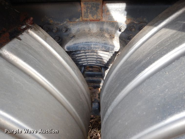 image for item DH5507 2007 Sterling L-Line  vacuum truck