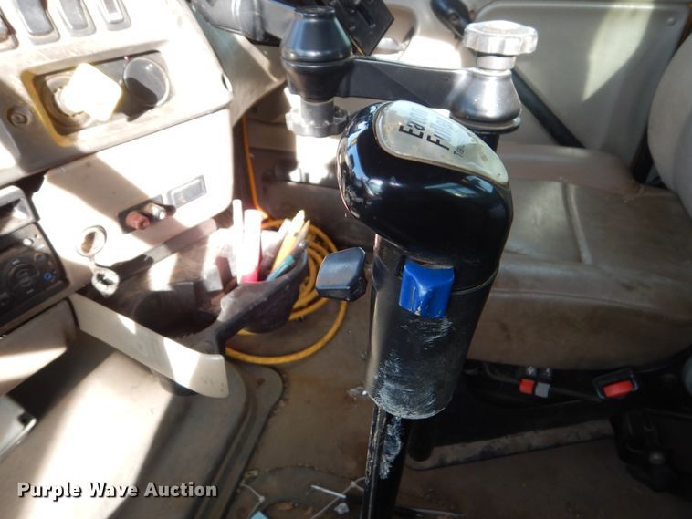 image for item DH5507 2007 Sterling L-Line  vacuum truck