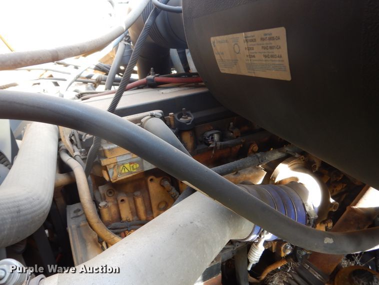 image for item DH5507 2007 Sterling L-Line  vacuum truck