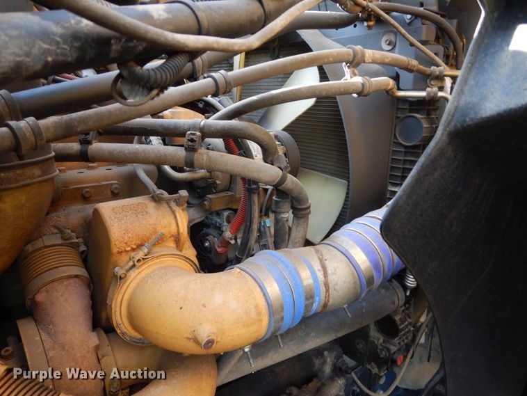 image for item DH5507 2007 Sterling L-Line  vacuum truck