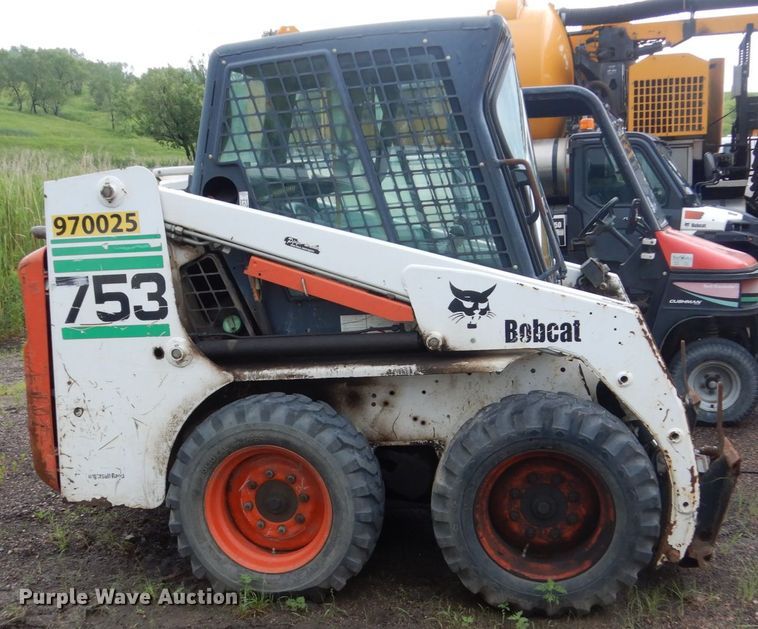 image for item DH5513 Bobcat 753  skid steer loader