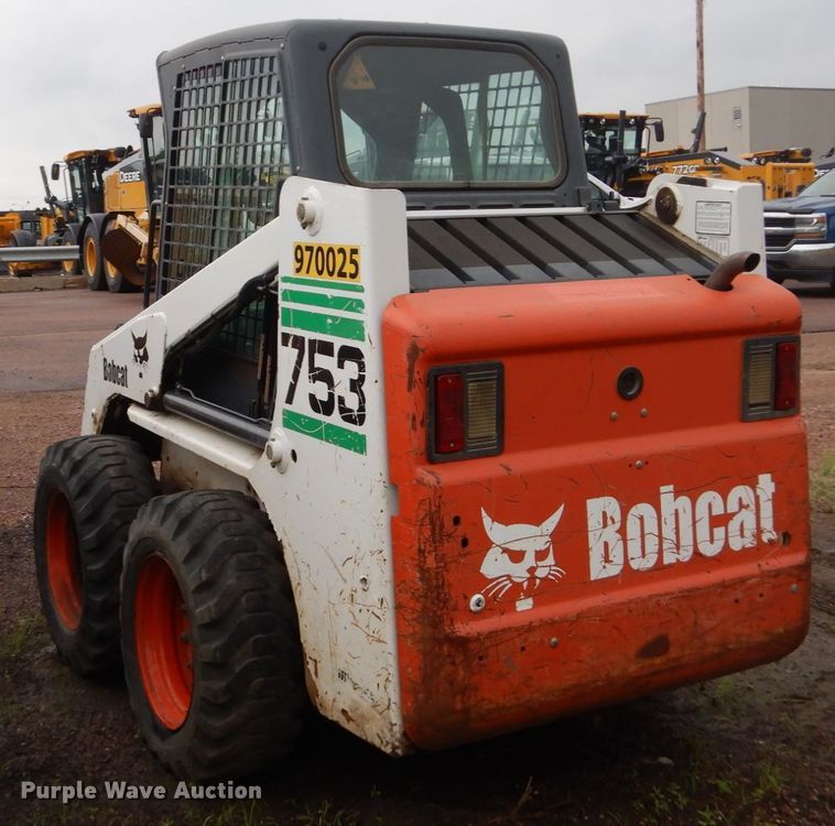 image for item DH5513 Bobcat 753  skid steer loader
