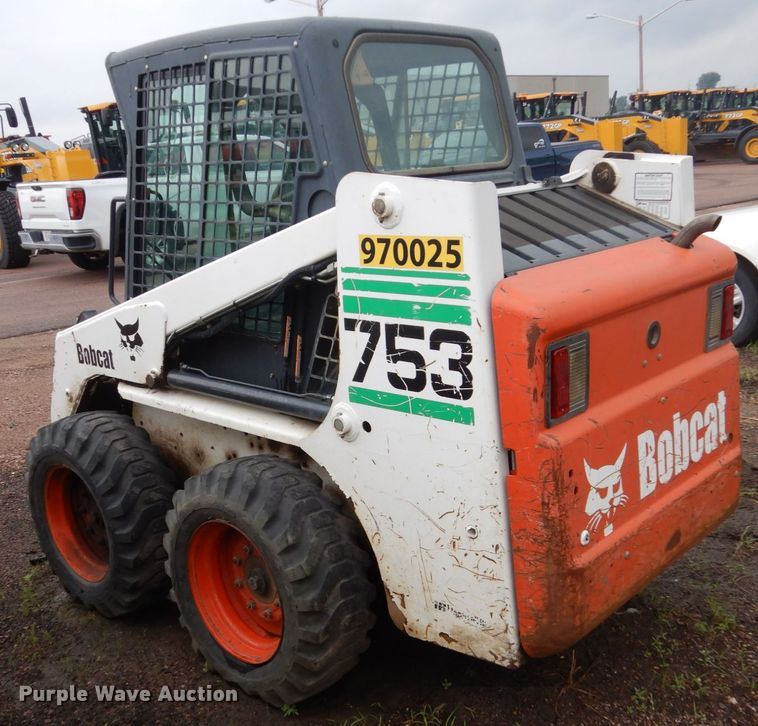 image for item DH5513 Bobcat 753  skid steer loader