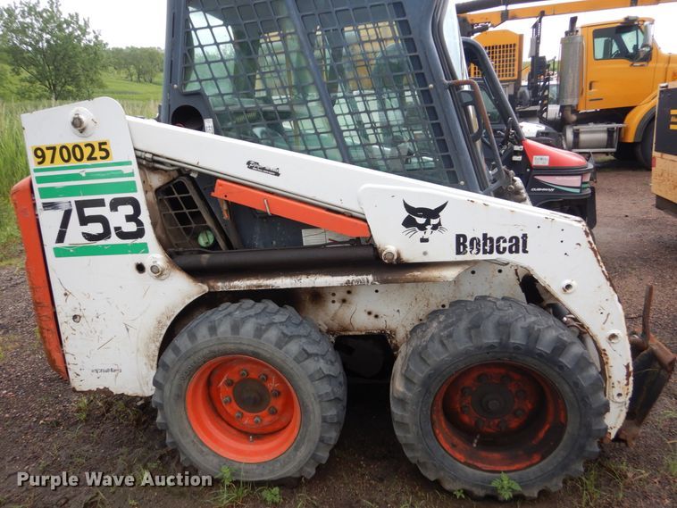 image for item DH5513 Bobcat 753  skid steer loader