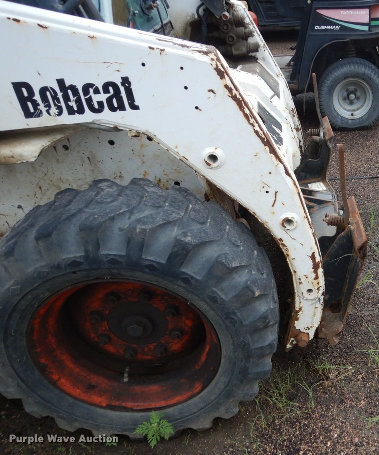 image for item DH5513 Bobcat 753  skid steer loader