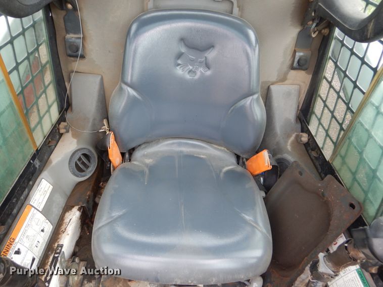 image for item DH5513 Bobcat 753  skid steer loader