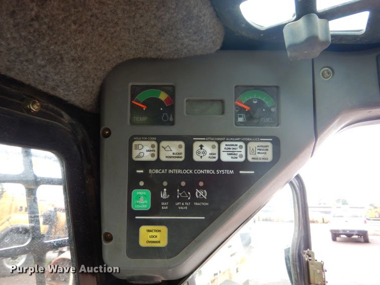 image for item DH5513 Bobcat 753  skid steer loader