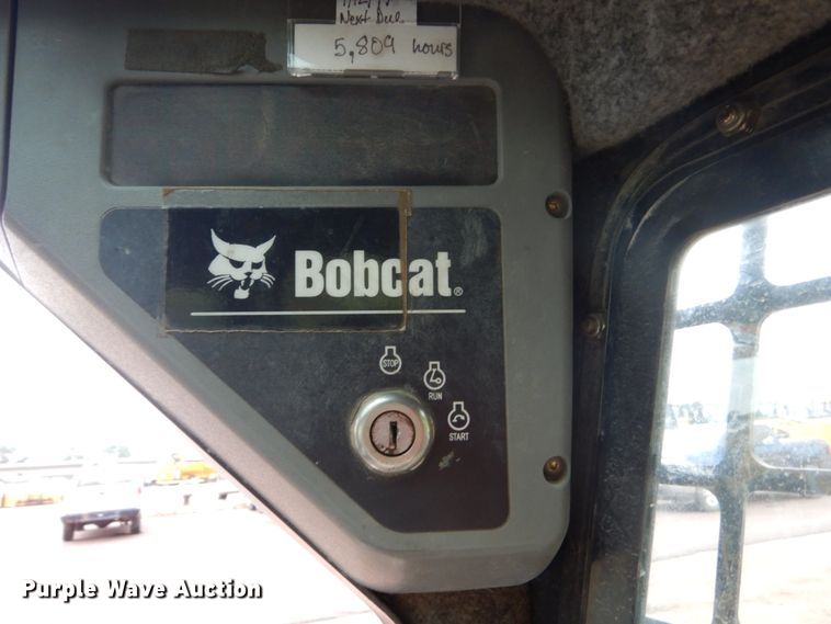 image for item DH5513 Bobcat 753  skid steer loader