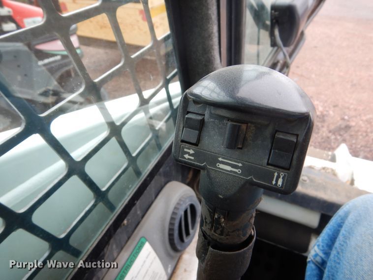 image for item DH5513 Bobcat 753  skid steer loader