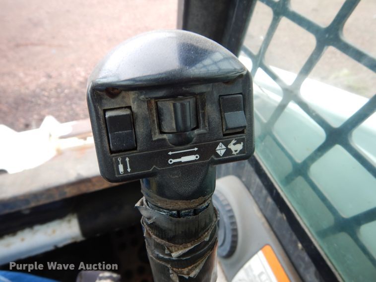 image for item DH5513 Bobcat 753  skid steer loader