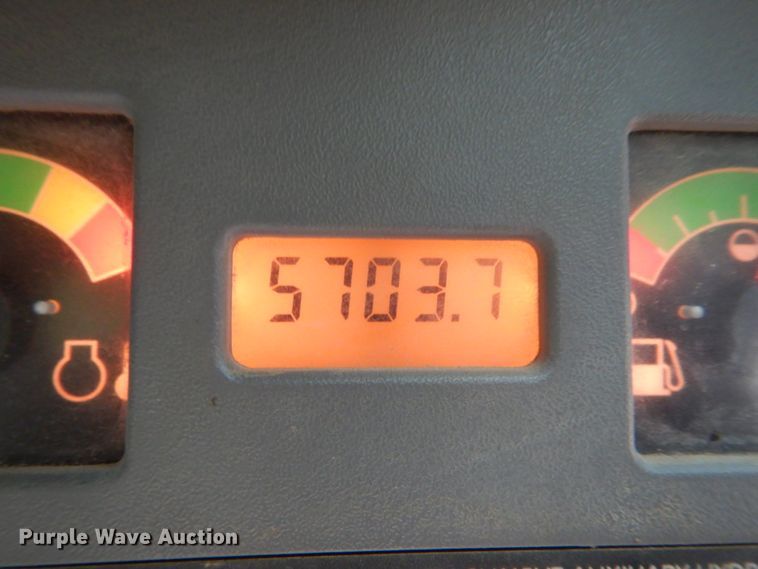 image for item DH5513 Bobcat 753  skid steer loader