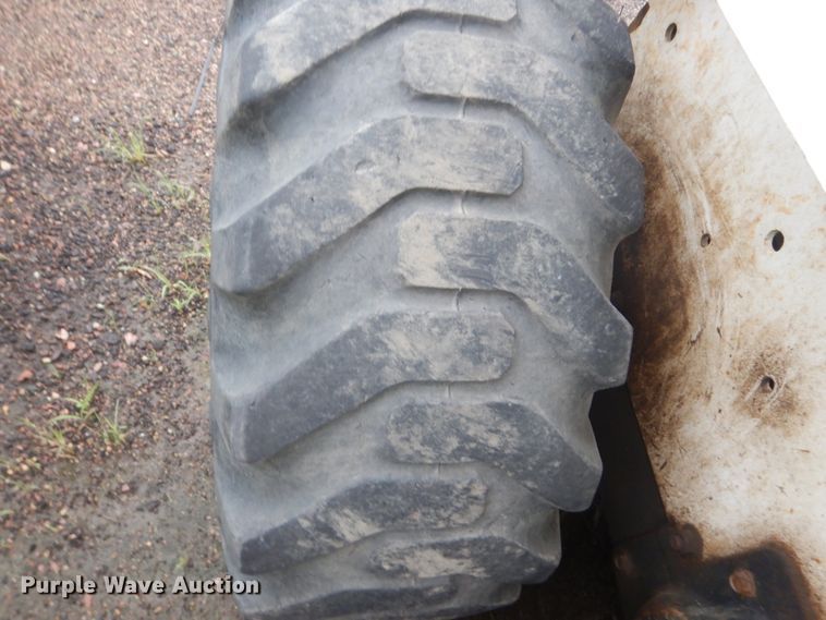 image for item DH5513 Bobcat 753  skid steer loader