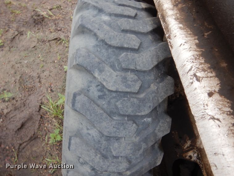 image for item DH5513 Bobcat 753  skid steer loader