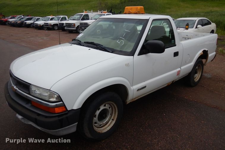image for item DH5514 2001 Chevrolet S10  pickup truck