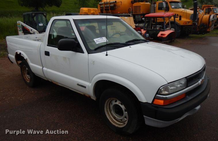 image for item DH5514 2001 Chevrolet S10  pickup truck