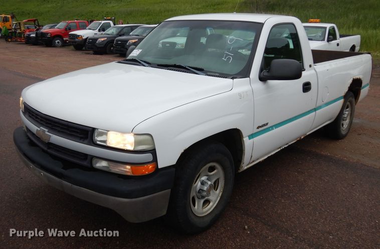 image for item DH5521 2002 Chevrolet Silverado 1500  pickup truck