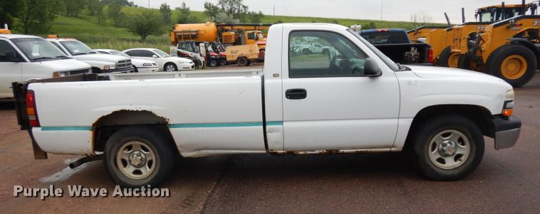 image for item DH5521 2002 Chevrolet Silverado 1500  pickup truck