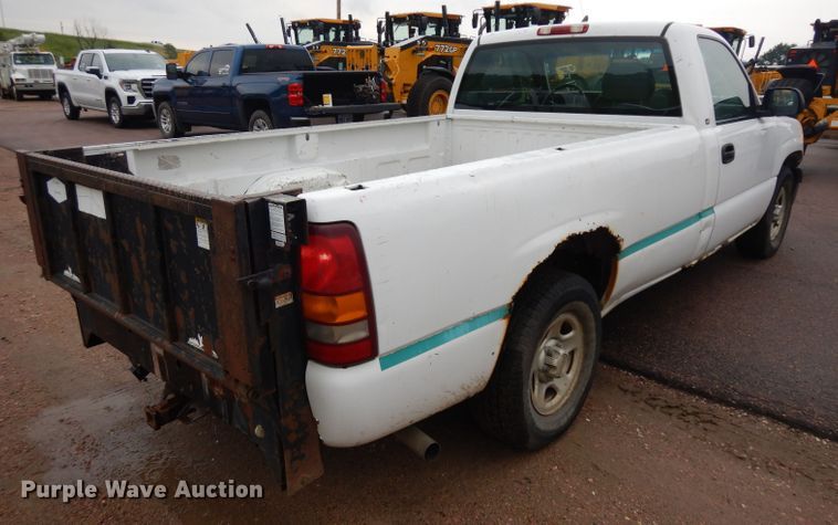 image for item DH5521 2002 Chevrolet Silverado 1500  pickup truck