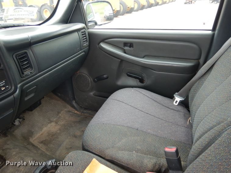 image for item DH5521 2002 Chevrolet Silverado 1500  pickup truck