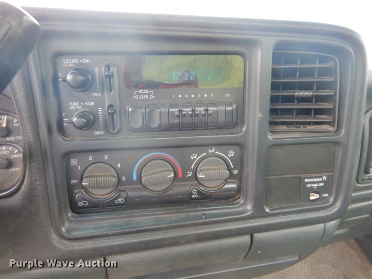 image for item DH5521 2002 Chevrolet Silverado 1500  pickup truck