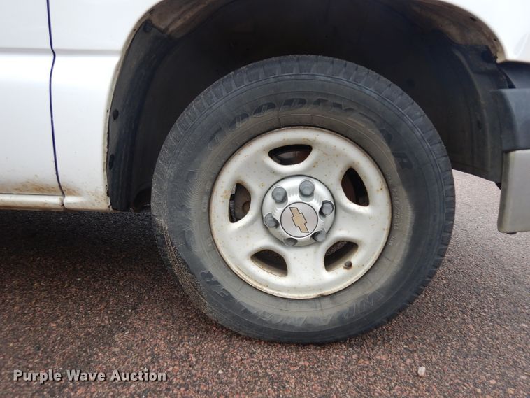 image for item DH5521 2002 Chevrolet Silverado 1500  pickup truck