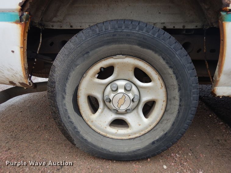 image for item DH5521 2002 Chevrolet Silverado 1500  pickup truck