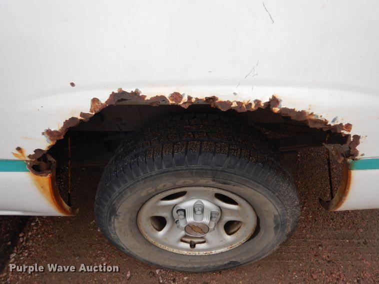 image for item DH5521 2002 Chevrolet Silverado 1500  pickup truck